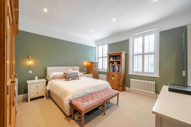 4 bed Terraced for sale Image 12