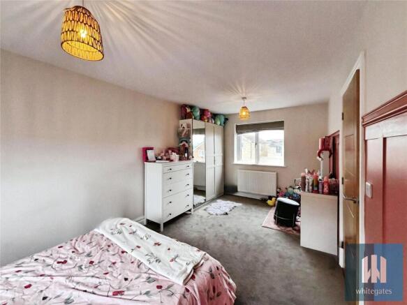 4 bed Detached for sale Image 12