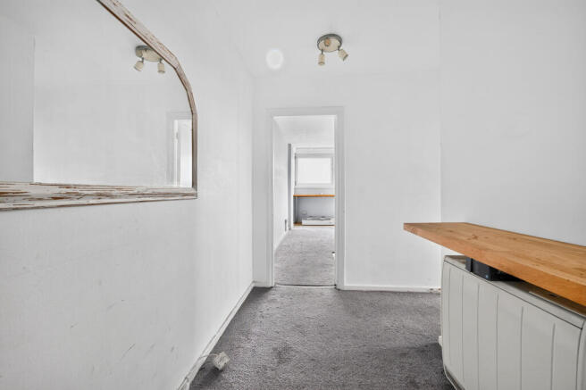 22 Tower Heights, Hoddesdon, EN11 8UQ photo 4