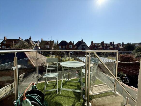 4 bed Maisonette for sale Image 7