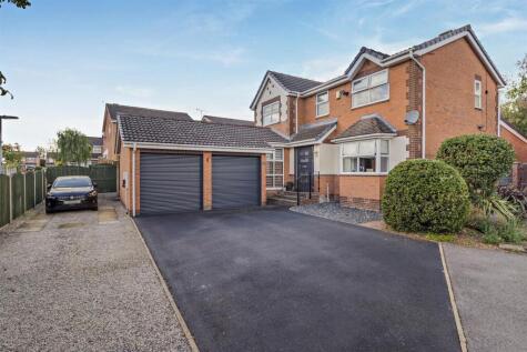 Amorys Holt Road, Maltby, Rotherham. S66 8EH
