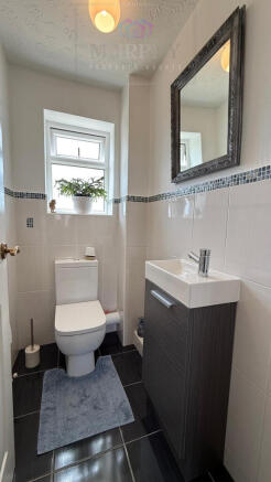4 bed Detached for sale Image 11