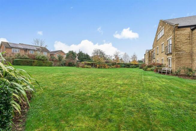 1 bed Flat for sale Image 11
