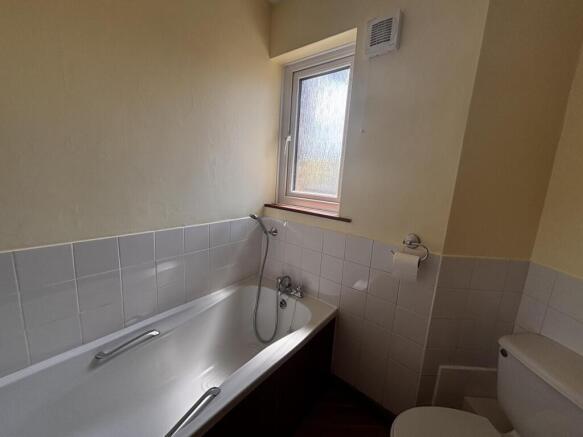 4 bed Terraced for sale Image 5