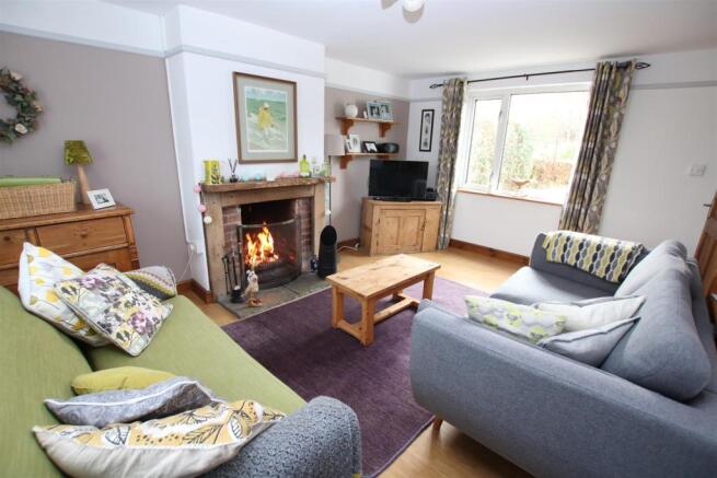 Living Room.JPG