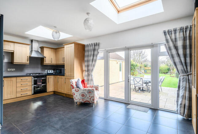 1433215-3-69c1758...