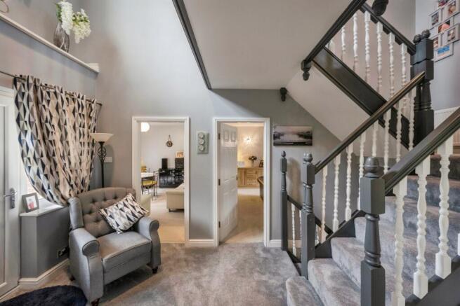 4 bed Detached for sale Image 8