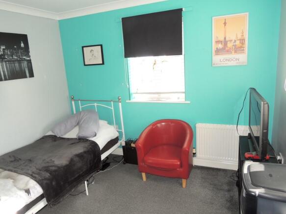 Photo 8