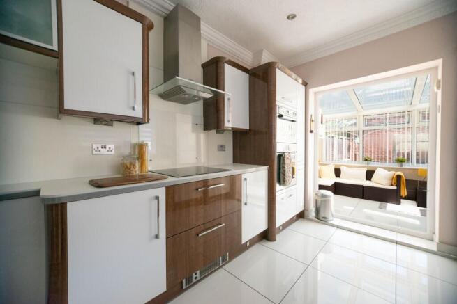 3 bed Terraced for sale Image 11