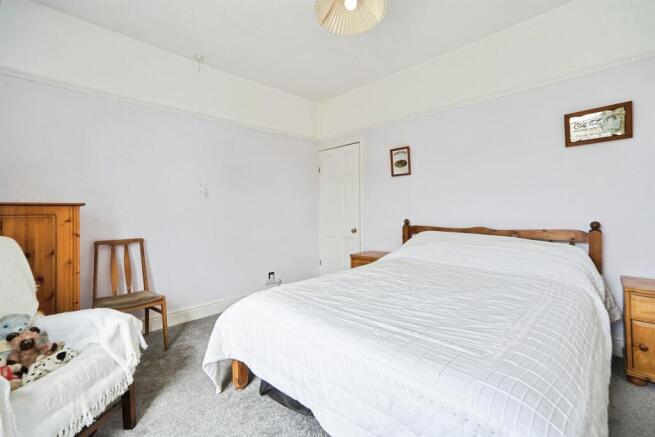 3 bed Terraced for sale Image 8