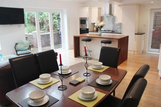 Sitting/ Dining Room