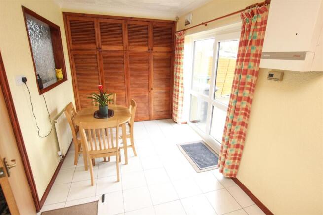 3 bed Semi-Detached for sale Image 6