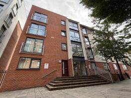 Flat 25, 63 French Court, Castle Way, Southampton SO14 2DZ