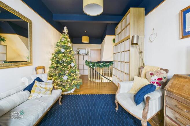 3 bed Terraced for sale Image 4