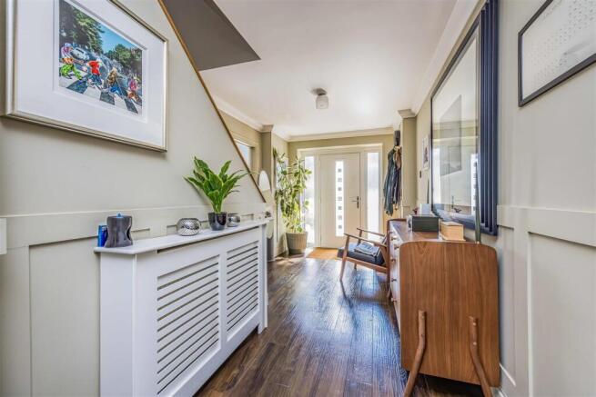 1 Christchurch Gardens, Waterlooville-Small-Portic