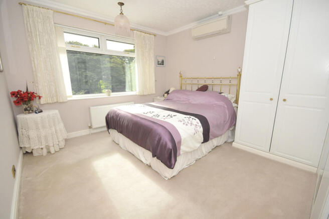 bedroom2