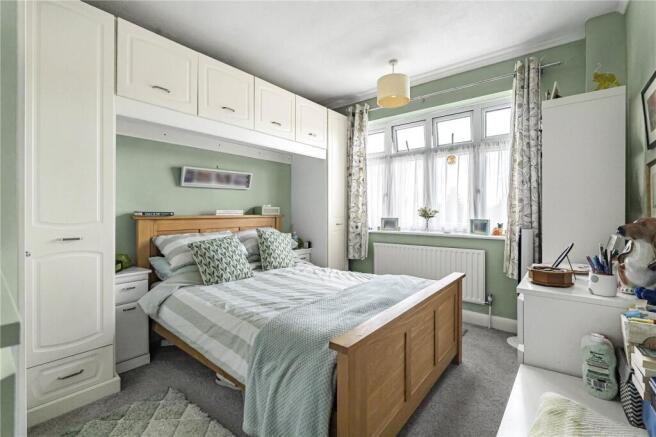 Cheyne Avenue, Twickenham, TW2 photo 4
