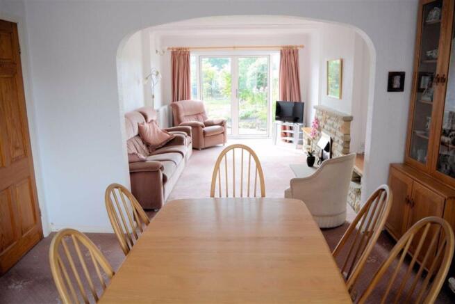Dining room (front)