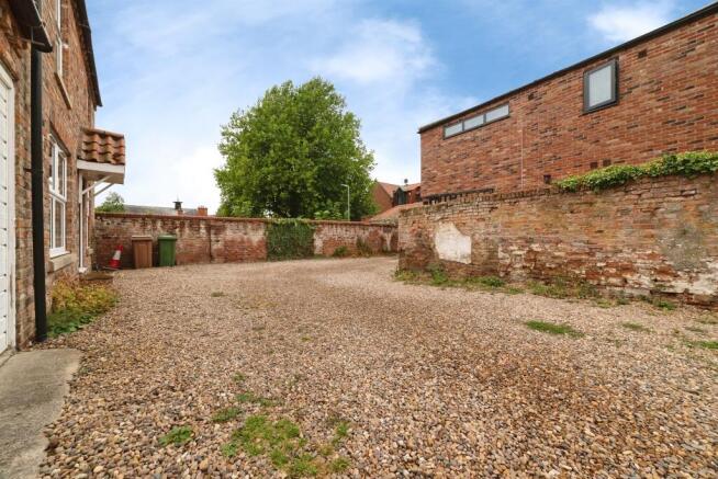 2 bed Detached for sale Image 11