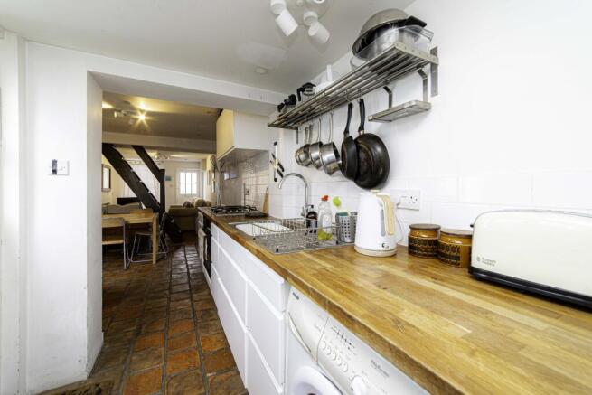 Woodlawn Street, Whitstable, CT5 – další