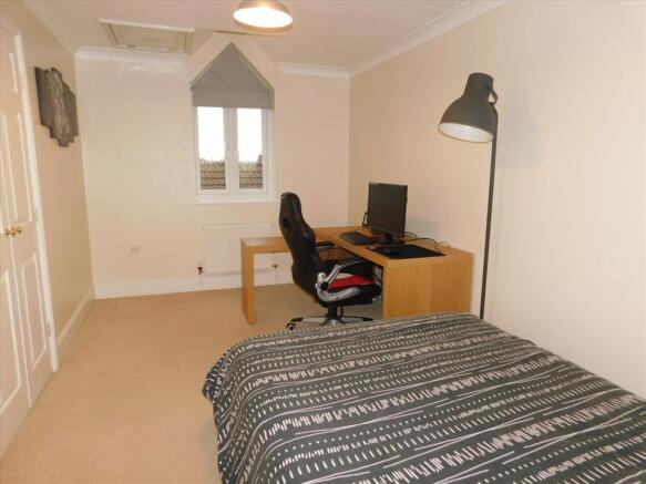 BEDROOM 2