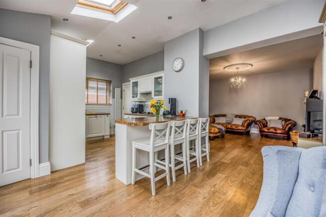 105 Kirby Road, Copnor-Small-PorticoMarketing-Sold