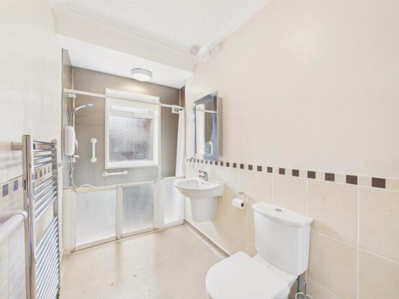 2 bed Semi-Detached Bungalow for sale Image 10