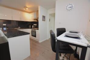 19, Brangwyn Crescent, Colliers Wood, London SW19 2UA