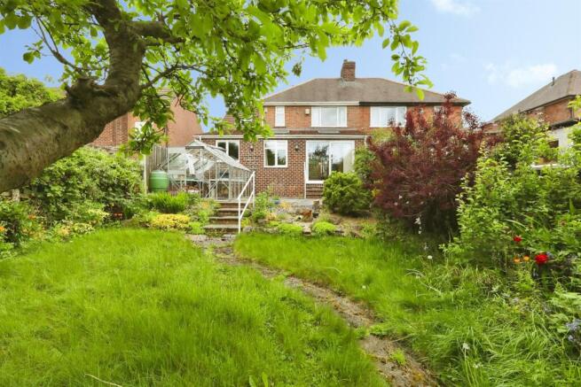 4 bed Semi-Detached for sale Image 4