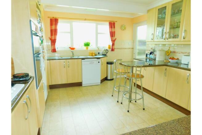 Kitchen / Breakfast