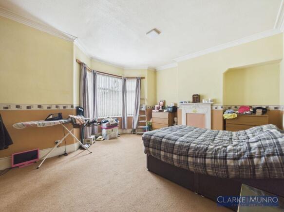 4 bed Terraced for sale Image 11