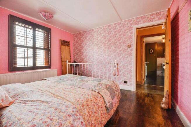 2 bed Semi-Detached for sale Image 8