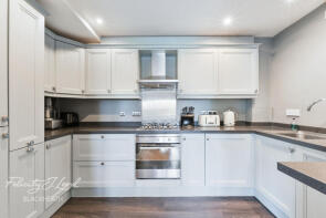Flat 33, Woodlands Heights, Vanbrugh Hill, London SE3 7EL