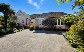 4, Cloutmans Lane, Braunton EX33 1NG