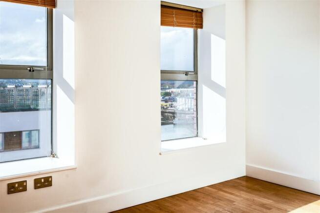 Apt U Redcliffe En suite -1-6.jpg