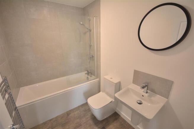 Bathroom.JPG