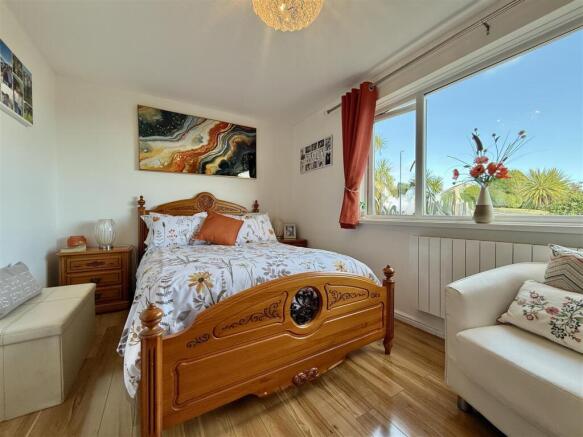 Bed 1.JPG