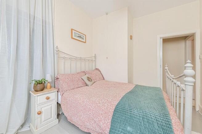 2 bed End of Terrace for sale Image 8