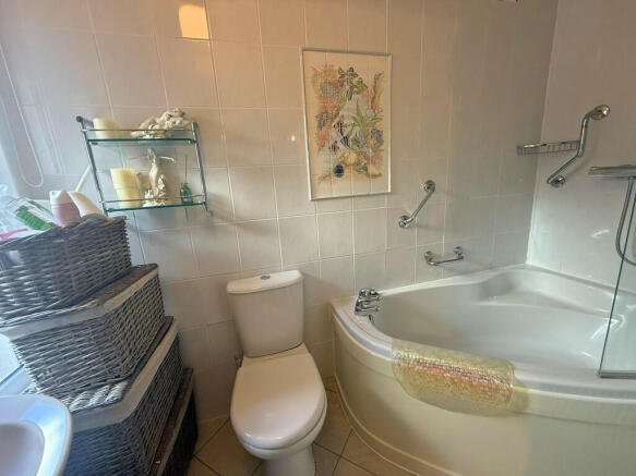 3 bed Semi-Detached for sale Image 10