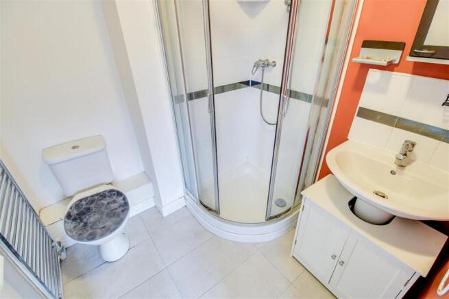 4 bed Semi-Detached for sale Image 10
