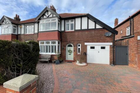 Beechwood Avenue,
Monkseaton, Whitley Bay,
NE25 8EP