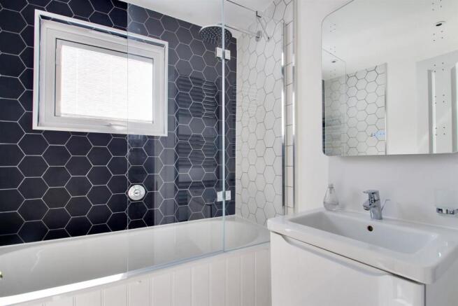 Family Bathroom.jpg