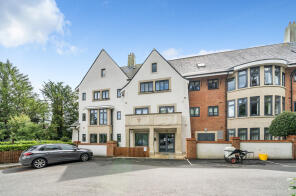 Flat 4, 2 Fleur De Lis, Bolnore Road, Haywards Heath RH16 4WH