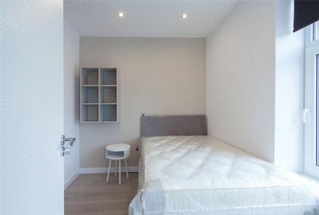 2 bed Terraced to rent Image 9
