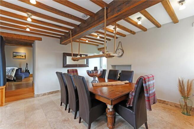 6 bed Farm House for sale Image 8