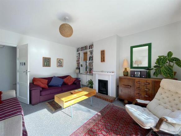 Living Room (3).jpeg