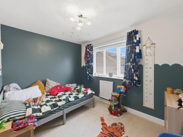 5 bed Detached for sale Image 9