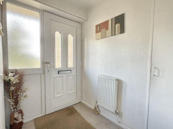 2 bed Flat for sale Image 8
