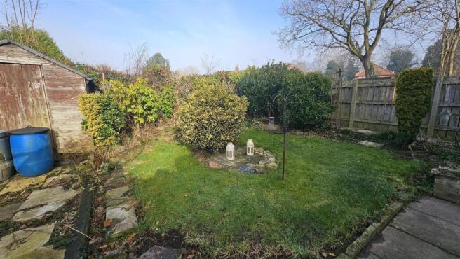3 bed Semi-Detached Bungalow for sale Image 11