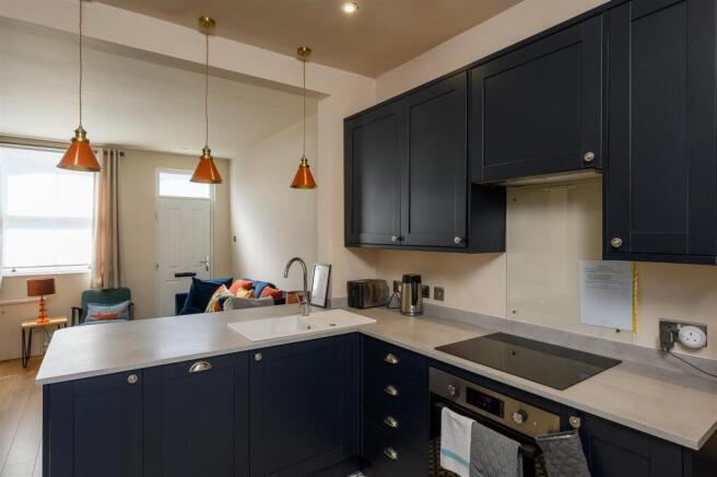 2 bed Terraced for sale Image 7